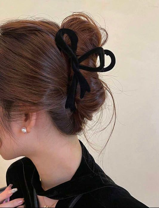 Black Velvet Bow Clip